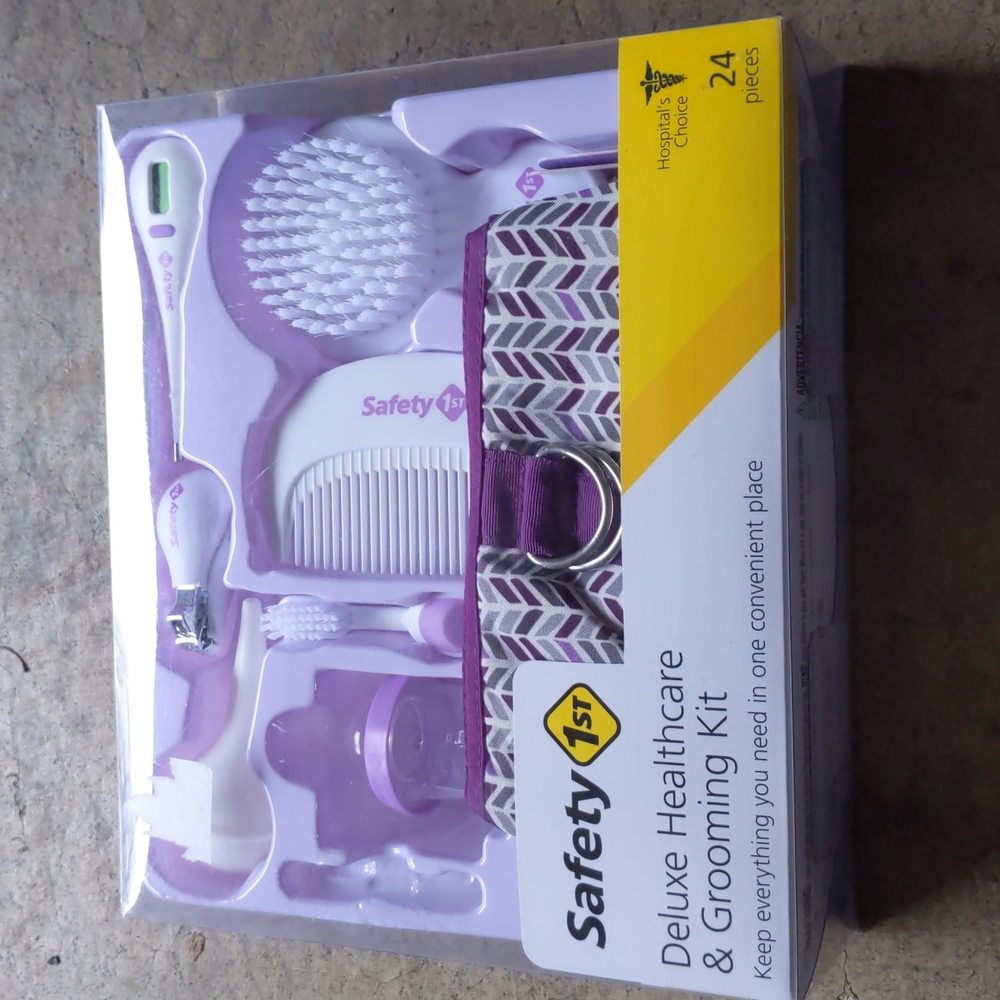Safety 1st Deluxe Healthcare & Grooming Kit